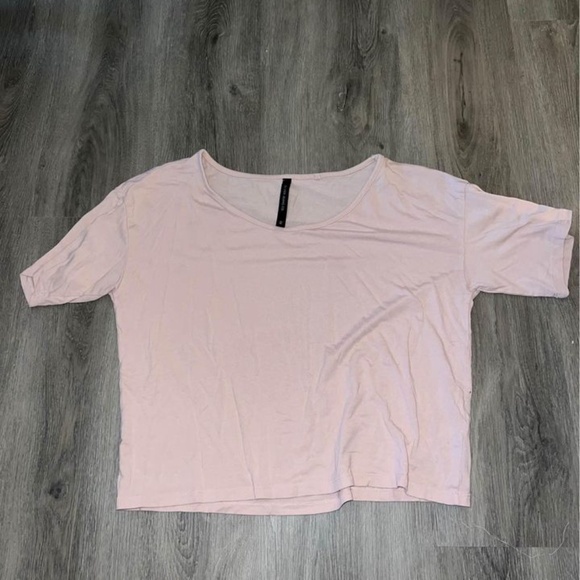 Silver Jeans - Pink Crop Tee - Picture 1 of 1